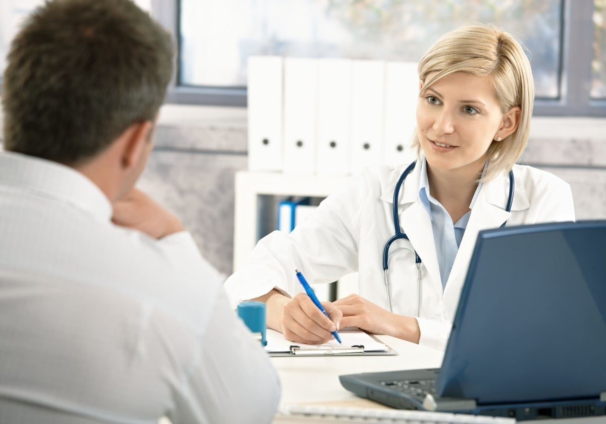 Public health service waiting lists in Spain: nine days to see your GP and more than four months for a specialist