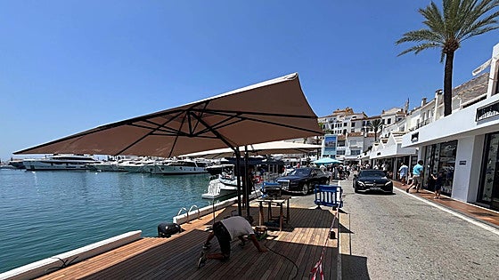 Puerto Banús to convert 30 parking spaces into restaurant terraces after success of temporary measure during Covid