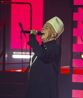 Singer Neil Tennant.