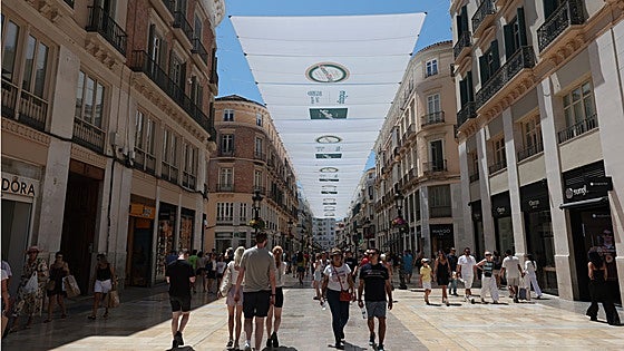 Iconic Malaga street takes on a new look in bid to keep shoppers cool this summer