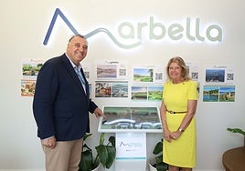 Regional minister of tourism Arturo Bernal and Marbella mayor Ángeles Muñoz.