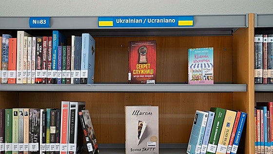 Benalmádena adds selection of Ukrainian books to its library network shelves