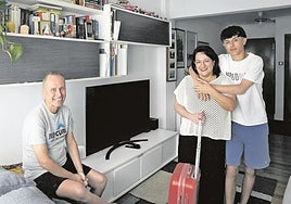 "Even people from a small Caribbean island" have stayed at Zuriñe's house.