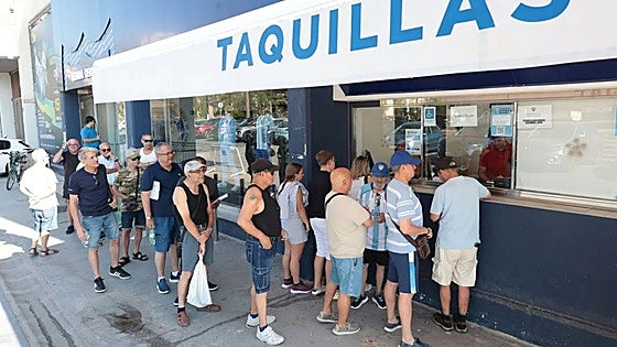 Over 25,000 Malaga CF fans renew their season tickets ahead of new season