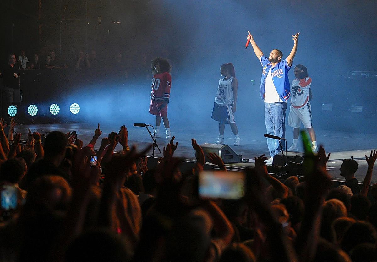 Imagen principal - Will Smith rocks quarry venue during rebirth in Marbella, in pictures