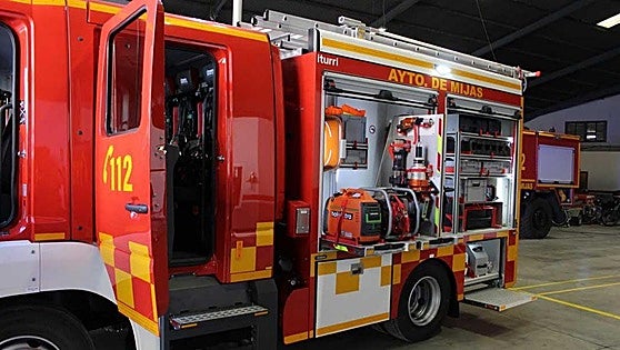 Local residents urged to close doors and windows after fire at recycling plant on Costa del Sol