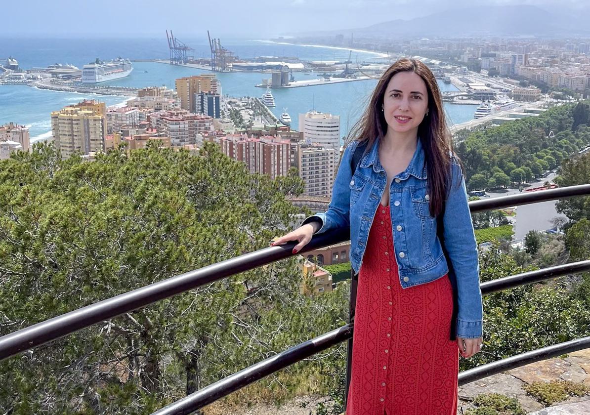 Cristina Reina in front of spectacular views of Malaga.