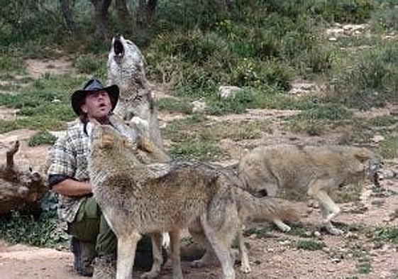 One of the founders of Lobo Park in Antequera dies in hospital after fire at the wolf reserve