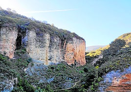 The Tajo del Abanico path between Alpandeire and Ronda.