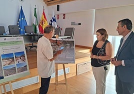 Fernando Fernández from the Junta de Andalucía with mayor of Algarrobo Natacha Rivas