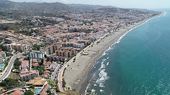 Body of middle-aged woman found on eastern Costa del Sol beach
