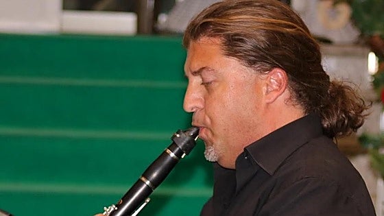 From jitterbug jazz to sing-along Abba at English cemetery in Malaga