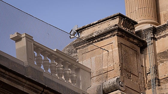Malaga Cathedral debuts new balustrades that will surround perimeter of new gable roof