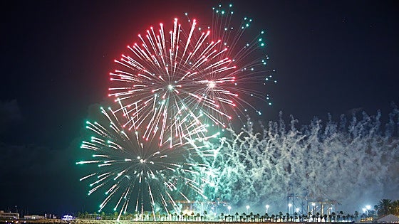 Grand drone show and firework display to celebrate the start of the Malaga summer fair 2025