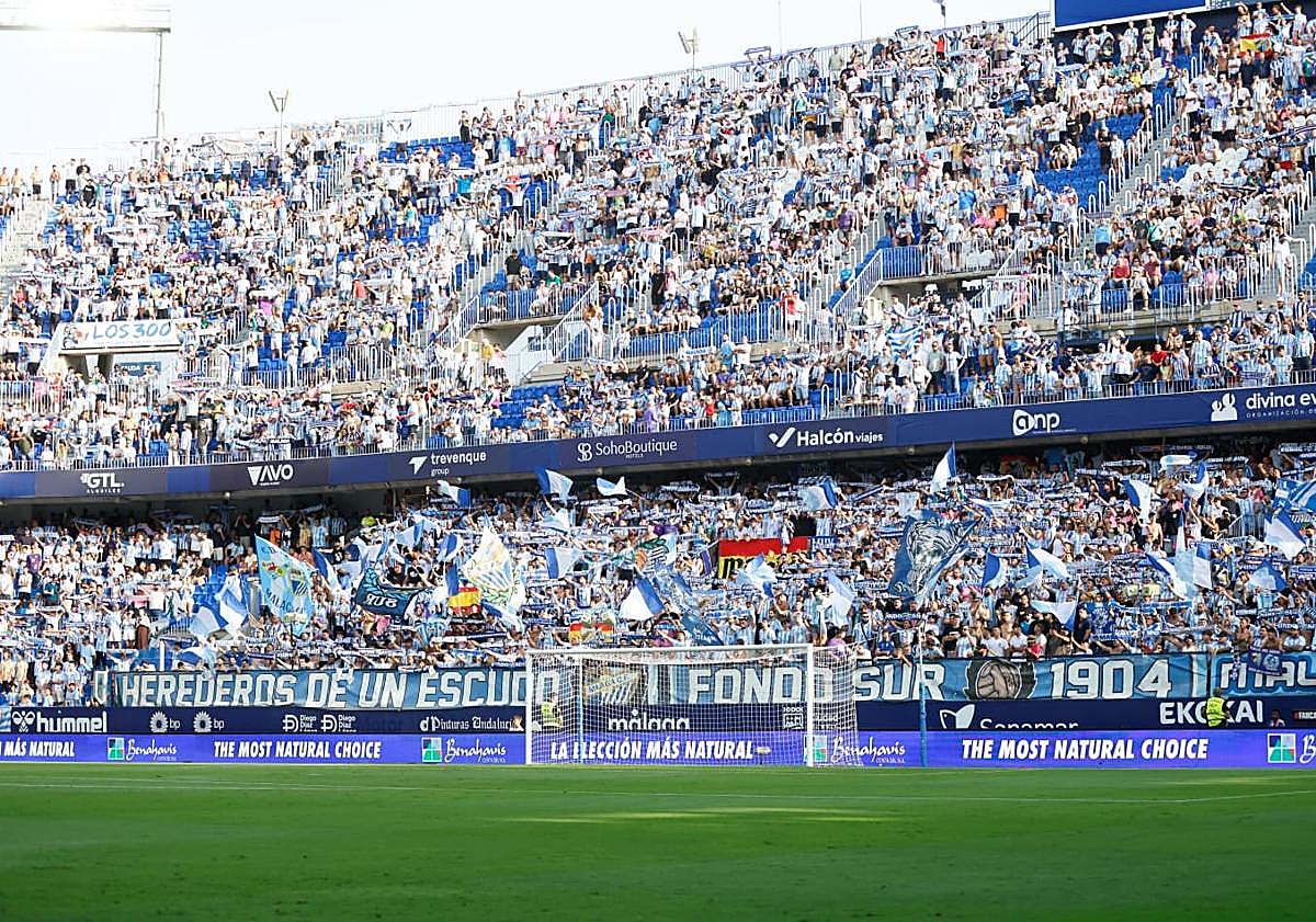 Imagen principal - Malaga CF left frustrated as Eibar hold on in tense season opener