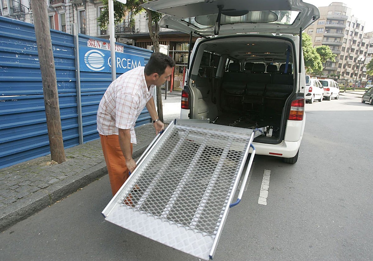 Taxi adapted for people with disabilities.