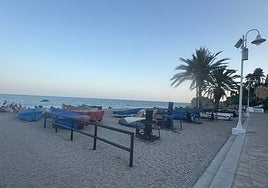 Photo of the boats on Burriana beach.