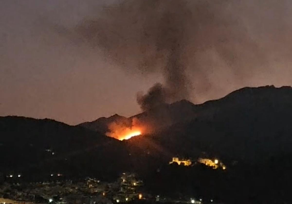 Photo of tonight's fire in Monda.