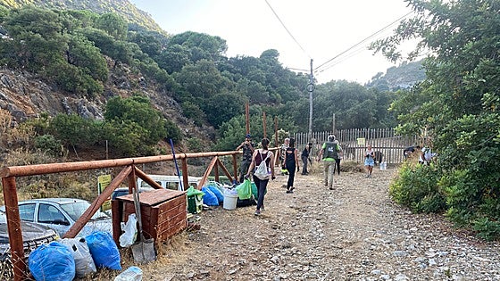 Volunteers tackle rubbish in Sierra de las Nieves mountains in bid to reduce risk of it sparking wildfires