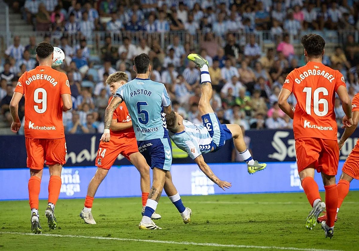 Rafa's acrobatic effort sealed all three points on Sunday.