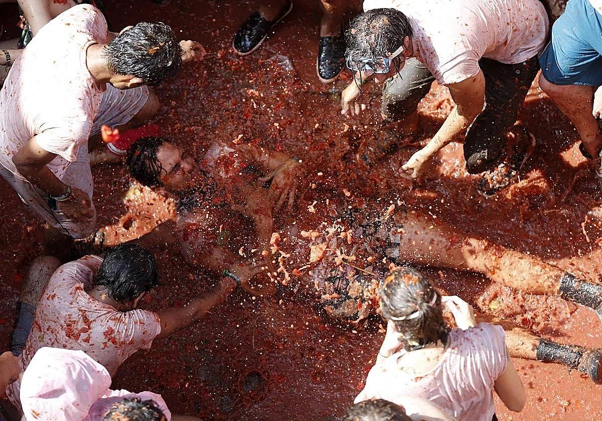 File image of La Tomatina mayhem.