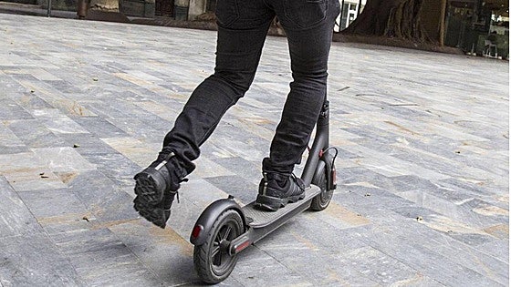 An employee's crash on his way home is ruled a work-related accident, despite riding an electric scooter on a prohibited road