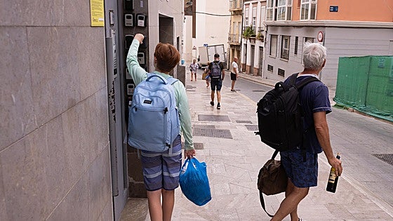 Junta de Andalucía cancels almost 4,000 holiday let licences in a year in Malaga province