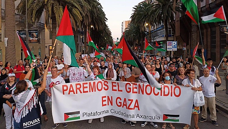 Thousands of people demonstrate their support for Gaza in Malaga: 'We cannot look the other way'