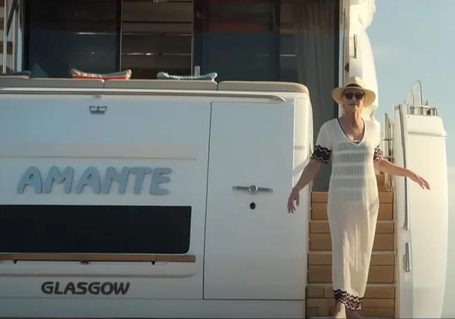 Robin Wright shot this scene on a yacht off the coast of Manilva.