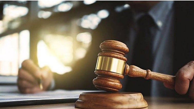 Court rules dismissal of two employees caught having sex at work in Spain was fair