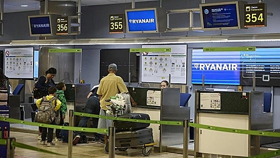 Ryanair carries out its threat and slashes one million seats on flights in Spain: these are the routes and airports worst affected