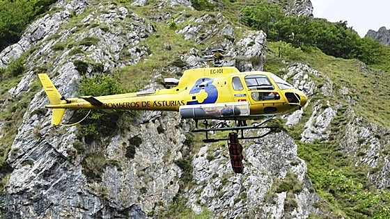 Young German woman dies after being struck by rock while hiking mountain route in Spain