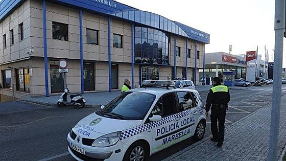 Man left unconscious after Marbella brawl in which he was attacked with crash helmet, while fighting back with hammer