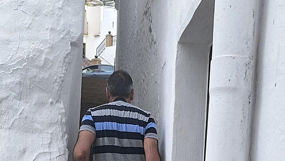The narrow alley in Malaga's Axarquía where you don't want to meet someone coming the other way