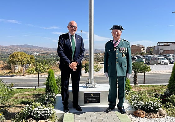 Cártama pays tribute to Guardia Civil veterans with a commemorative plaque