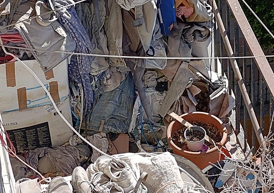 Costa del Sol residents claim they have 'lived in fear' for four years due to brothers with Diogenes syndrome