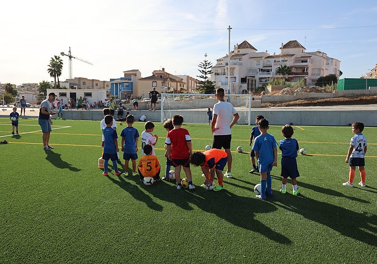One of the youth teams using the new football pitch in El Morche.