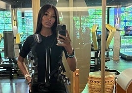 Supermodel Naomi Campbell snapped wearing innovative muscle-stimulation suit from Malaga in fitness workout