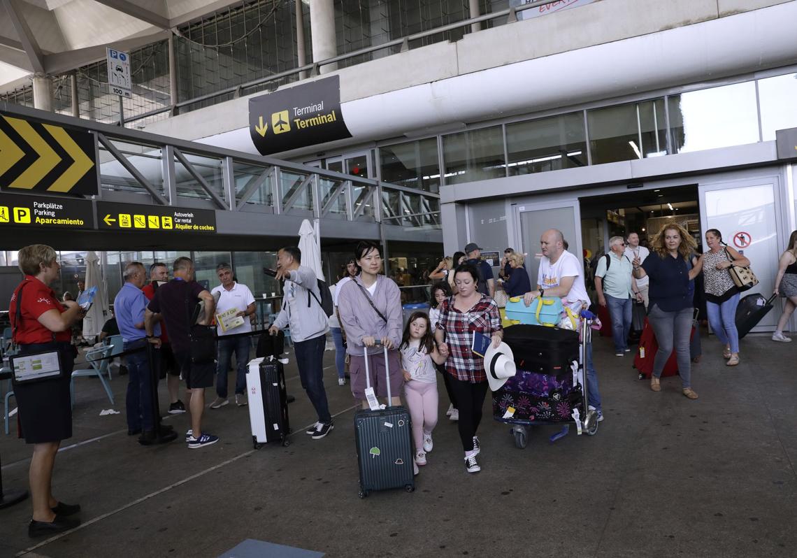 Imagen después - Terminal 3 opened in 2010.