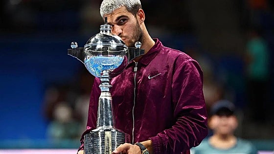 Spain's Carlos Alcaraz wins Tokyo title but ranking top spot now at risk