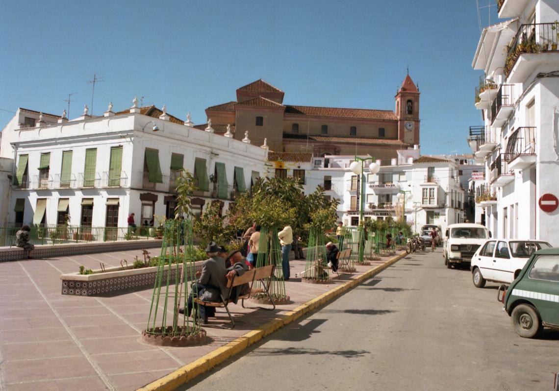 Imagen antes - Plaza de la Constitución has opened many bars and restaurants since its renovation in 2024.