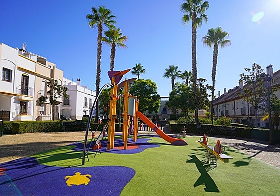 The renovated children's playground in the Plaza de las Nieves in Cancelada.