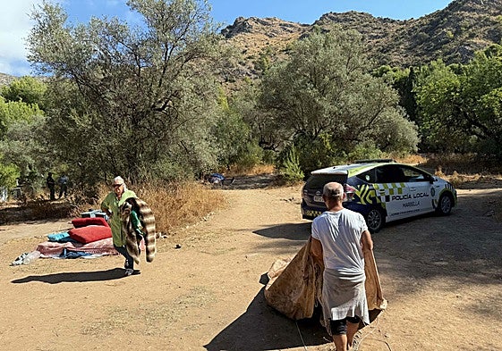 Eviction of members of the Mar Puro organisation, who had fenced off the area where they were living.