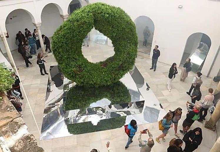 Another piece from Flora 2024, in the central courtyard of Orive Palace.