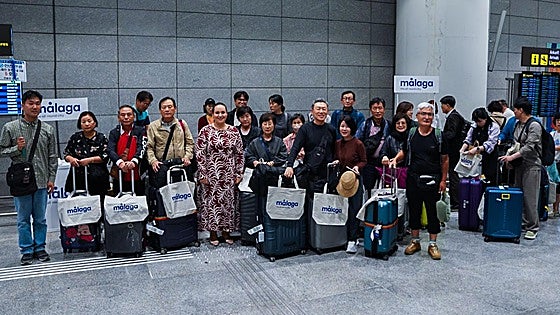 First passengers arrive on new direct flight between Malaga Airport and Seoul