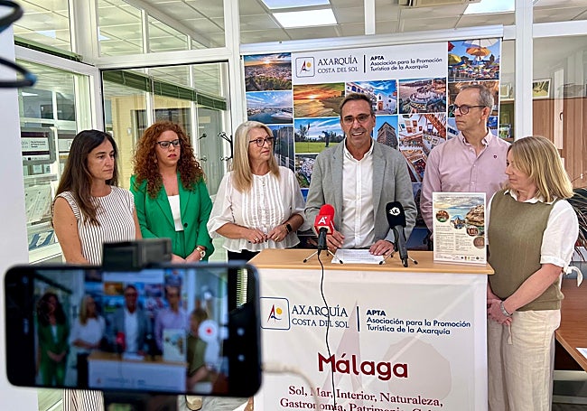 Councillor for tourism at Rincón de la Victoria town hall, Antonio José Martín, speaking during the press conference to launch the trip on Tuesday 14 October.