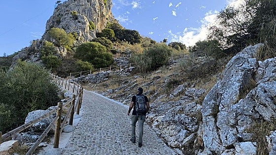 A short but intense climb to a hermitage in a 'pueblo blanco' of the Serranía de Ronda