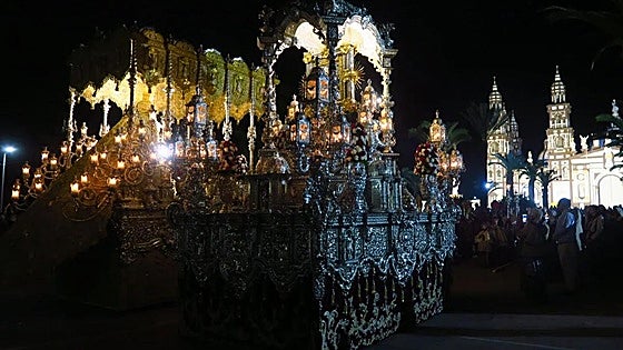 Little girl dies after being struck by vehicle following religious procession held in complete darkness in Seville