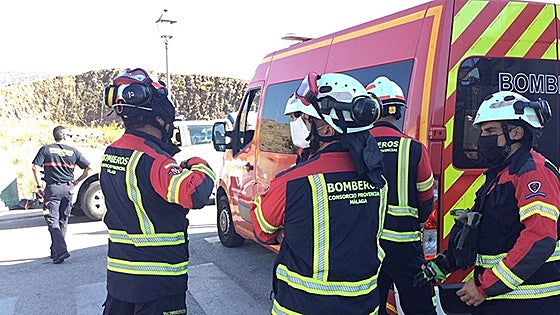Young worker dies after being buried while digging trench in Malaga town