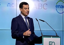 Juanma Moreno, during his speech at the ABC forum in Seville.